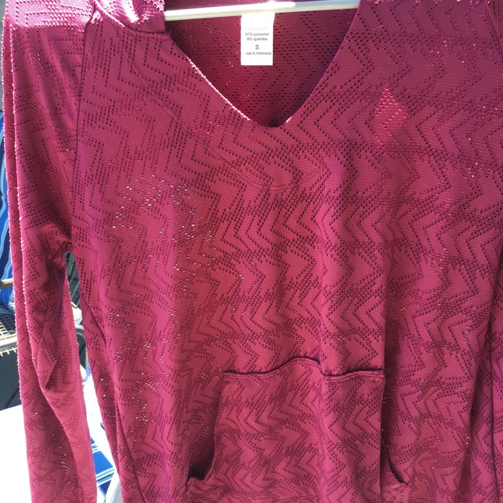Maroon sweatshirt